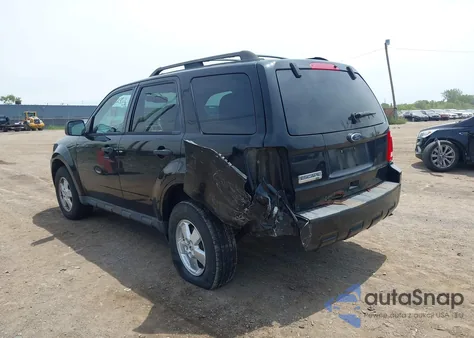 2010 Ford Escape Xlt z USA, uszkodzony, nr VIN 1FMCU0D72AKD44522
